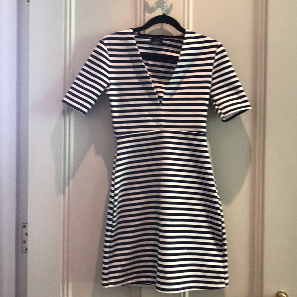 Cleavage boosting Zara Dress